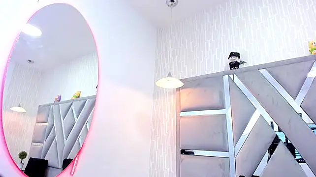 ArianaThomson stripchat live cam model