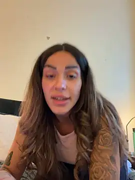 -Alisa stripchat live cam model