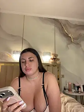 Miss-Tiffaa stripchat live cam model