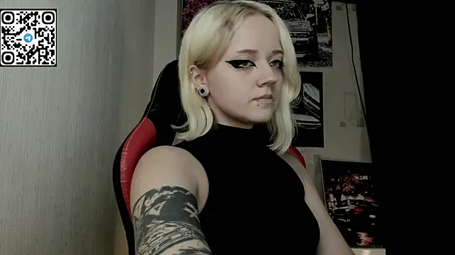 Holy_Mistress_S stripchat live cam model