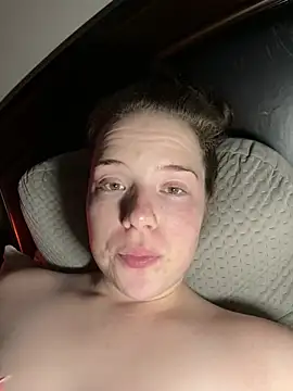 itsmilavoss stripchat live cam model