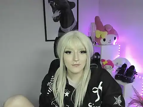 NikaDream stripchat live cam model