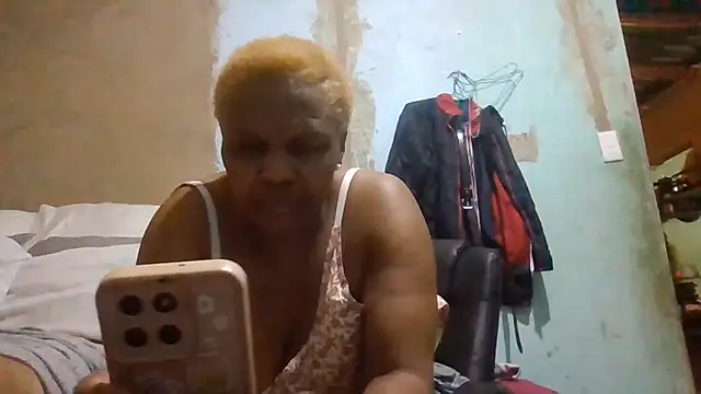 Nicky52 stripchat live cam model