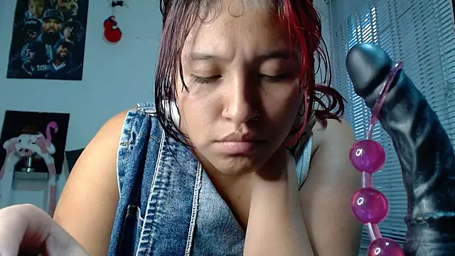 sandyfuckass stripchat live cam model