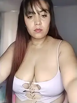 MiaKhaliFFa69 stripchat live cam model