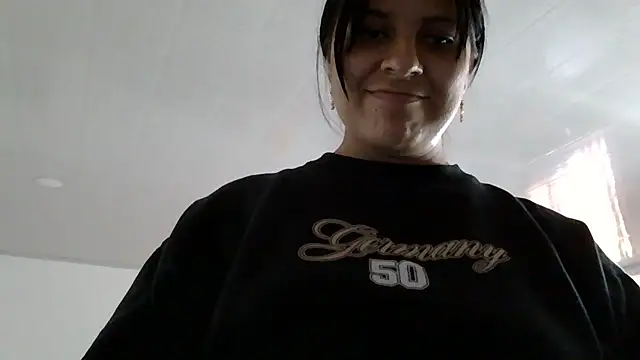 Kate-Pauhl stripchat live cam model