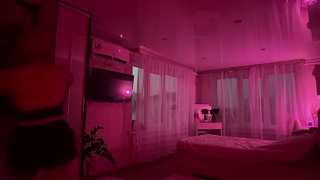 Kaderii1 stripchat live cam model