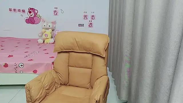 xiaoxuanzaibu stripchat live cam model