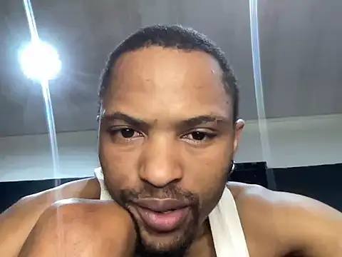 BlueIceCube stripchat live cam model