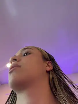 Sellenncollins stripchat live cam model