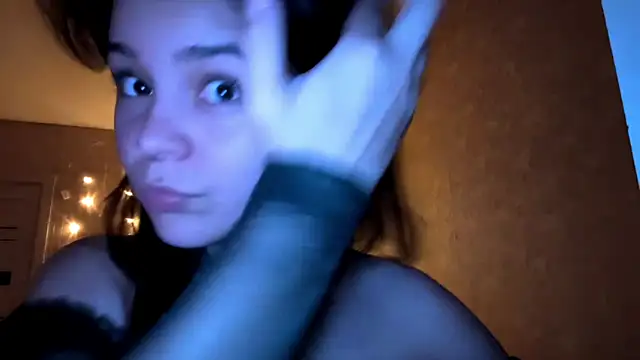 AmieeWormack stripchat live cam model