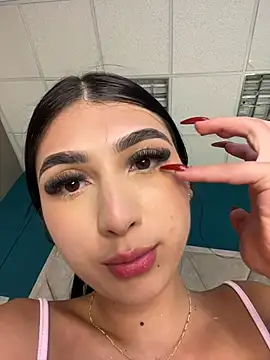 BadLilAngelXXX stripchat live cam model
