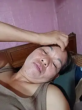 emgaihoixuan stripchat live cam model