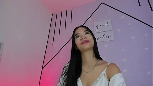 AmaiaHarpper stripchat live cam model