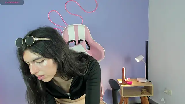samymelo stripchat live cam model