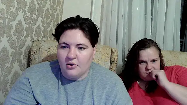 MilaXHelen stripchat live cam model