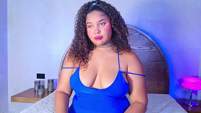 Isabellapierce stripchat live cam model