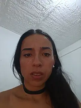 zarayvalentino stripchat live cam model