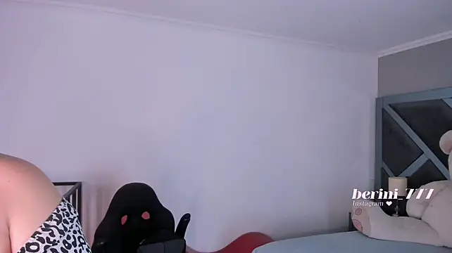 AmberiniHoffman stripchat live cam model