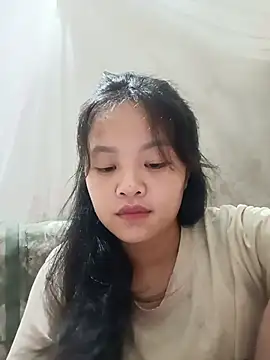 Pretty-haert stripchat live cam model