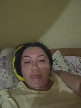 EmmaEmmy40 stripchat live cam model