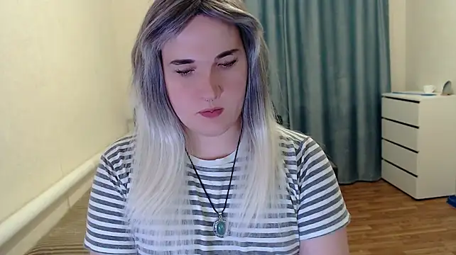 EvaMiron stripchat live cam model