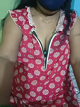 SexyRenukaa stripchat live cam model