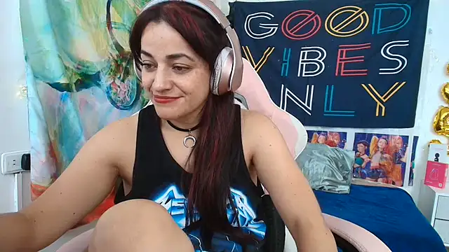 LovelyAzucena stripchat live cam model