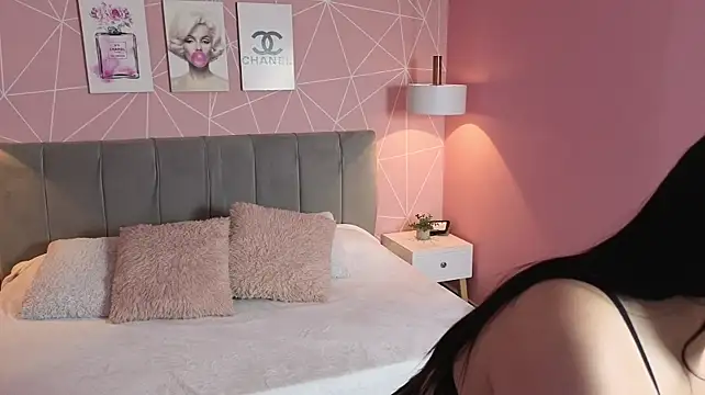 zara__sweet stripchat live cam model