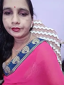 Reema05 stripchat live cam model