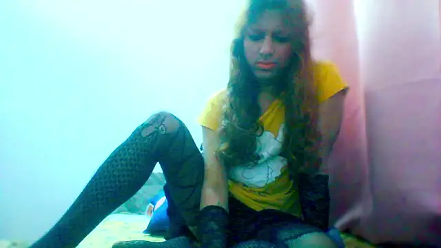 MmmMoniikaBabie stripchat live cam model