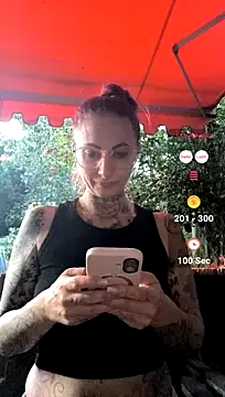 Devils-Akita stripchat live cam model