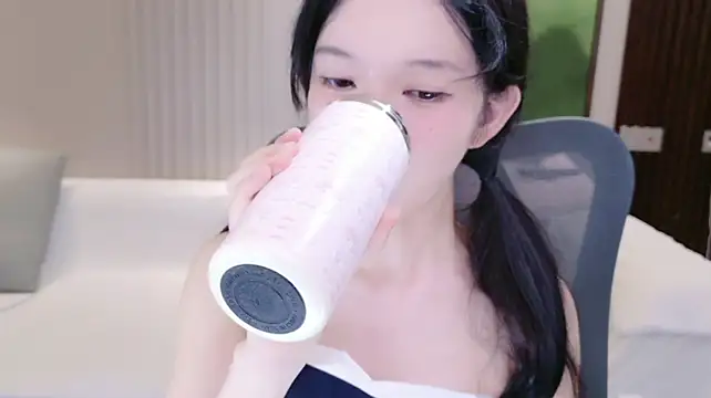 EnEn_xiaobao stripchat live cam model