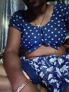PUJA770 stripchat live cam model