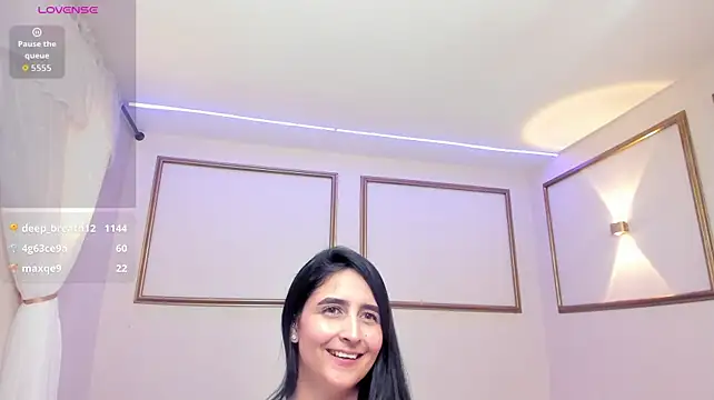 MiaLiore_ stripchat live cam model