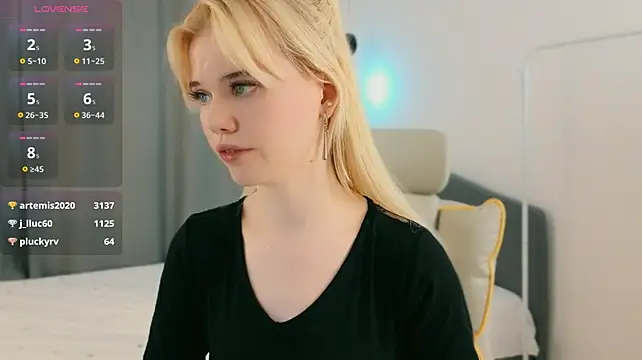 mood_berry_ stripchat live cam model