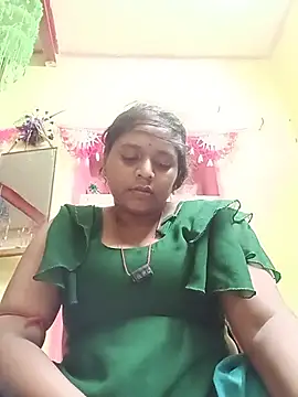 Priyasfhhc stripchat live cam model