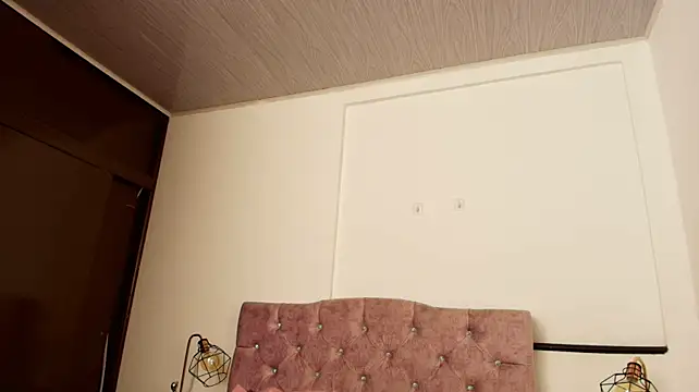 VictoriaLuxx_ stripchat live cam model