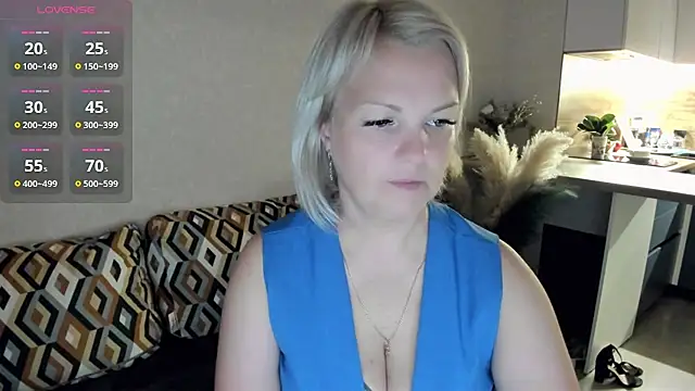 Juarnea_ stripchat live cam model