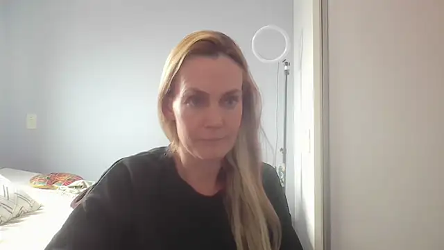 Annylove1 stripchat live cam model