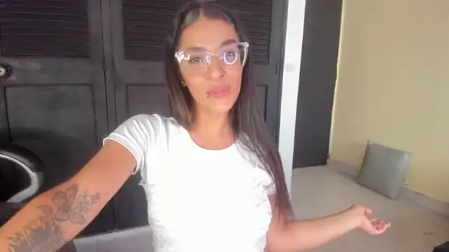 annyluna1 stripchat live cam model