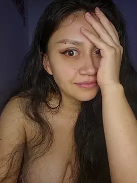 lombarlana-89 stripchat live cam model