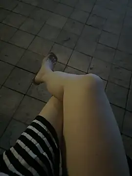 Meii-meyy stripchat live cam model