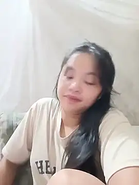 Pretty-haert stripchat live cam model