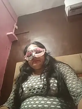 Sabkiaski stripchat live cam model
