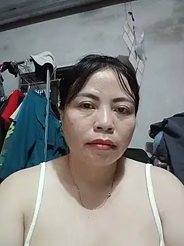 Lee_bee1 stripchat live cam model