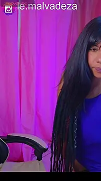 LeonaMalvadeza stripchat live cam model