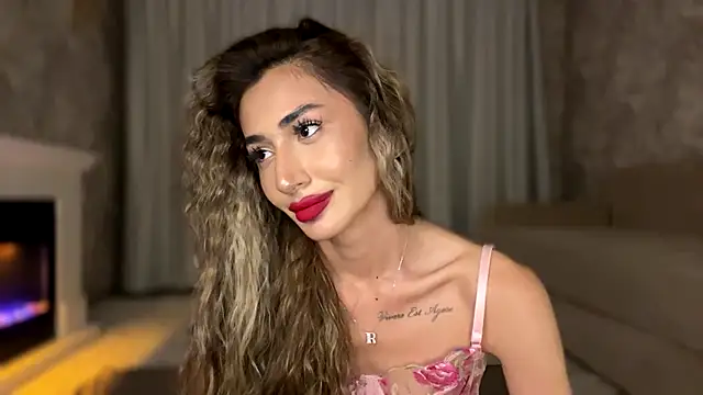 alissadreams stripchat live cam model