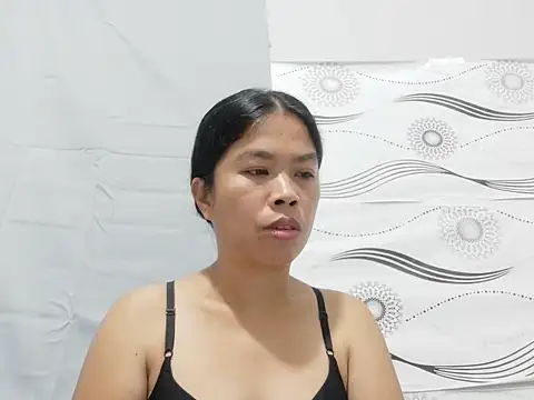 Hotpinaymorena stripchat live cam model
