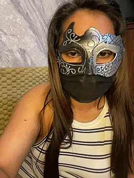 LioraWance stripchat live cam model